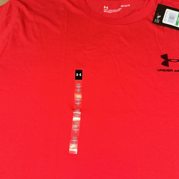 Under Armour NWT Men Sport style loose short sleeve red shirt LARGE size NWT!! - Picture 5 of 5